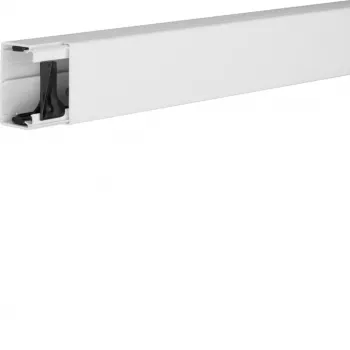 Hager kabelkanal LFH4006009016 halogenfri 40x60 mm trafikhvid 2 m