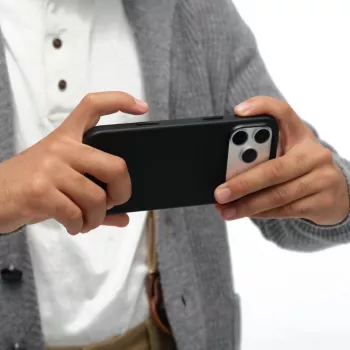 Moft Snap Movas MagSafe Case for iPhone 17 Pro Max Black