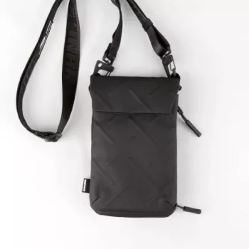 Skinarma Juno Phone Sling Bag sort