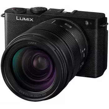 Panasonic Lumix DC-S9 camera with 28-200mm lens kit, jet black (DC-S9HE-K)