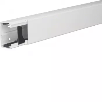 Hager LFE4006009016 vejrbestandig UV-bestandig kabelkanal 40x60 mm, 2 m, trafikhvid