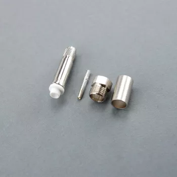 Telegärtner FME-hun crimp-stikforbindelse til LMR-240 kabel, 50 ohm, DC-3 GHz, forniklet messing, forgyldt kontakt J01701A0003Z