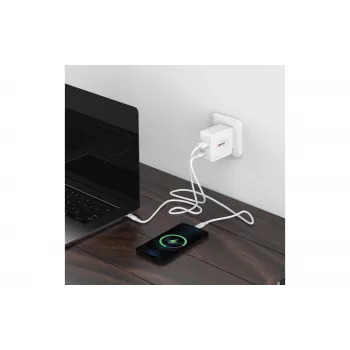 SKROSS Multipower Combo+ US 48W USB-væglader med USB-C PD og 3 USB-A-porte SKKT000348WPDUSCCN