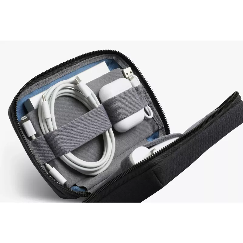 Bellroy Tech Kit Compact taske, sort
