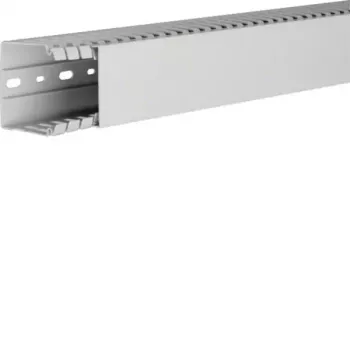 Hager ledningskanal 2000 x 60 x 60 mm lysegrå HA760060