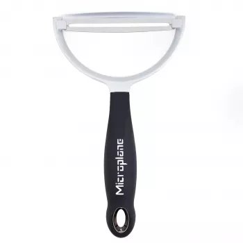 Microplane Peeler XL skrællekniv med kirurgisk rustfrit stålblad, ergonomisk Soft Touch-greb, integreret kartoffeløjenfjerner, sort